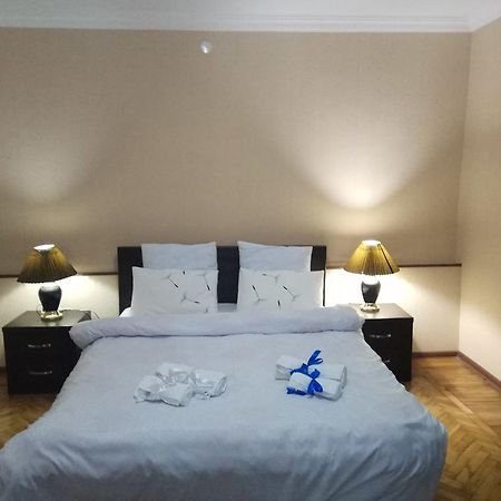 Apartment Down Town Group Tbilisi Exterior foto